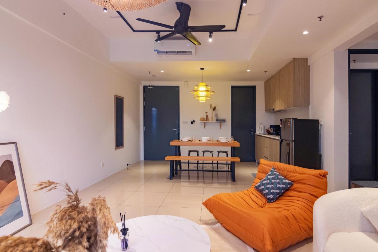 Tropicana 218 Macalister X Airlevate Suites George Town Exterior photo