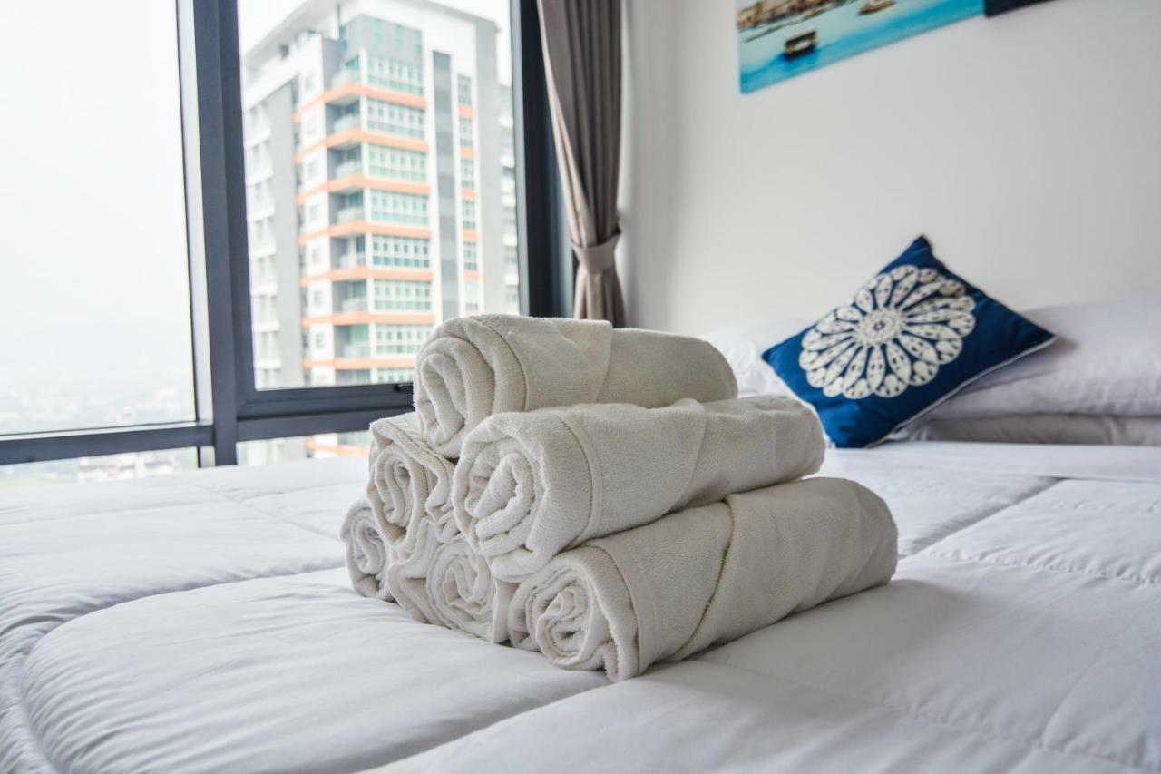 Tropicana 218 Macalister X Airlevate Suites George Town Exterior photo